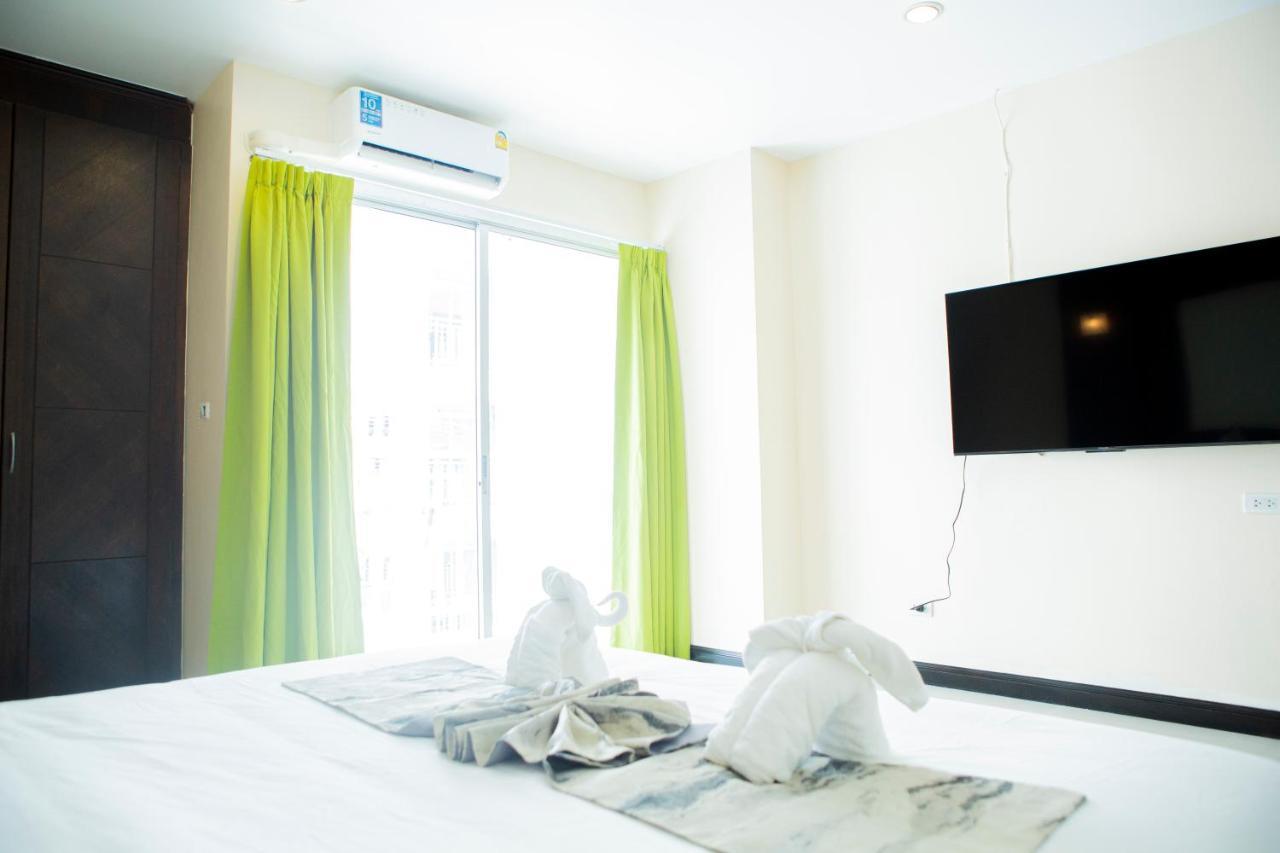 Blue Skyline Hotel Patong Esterno foto