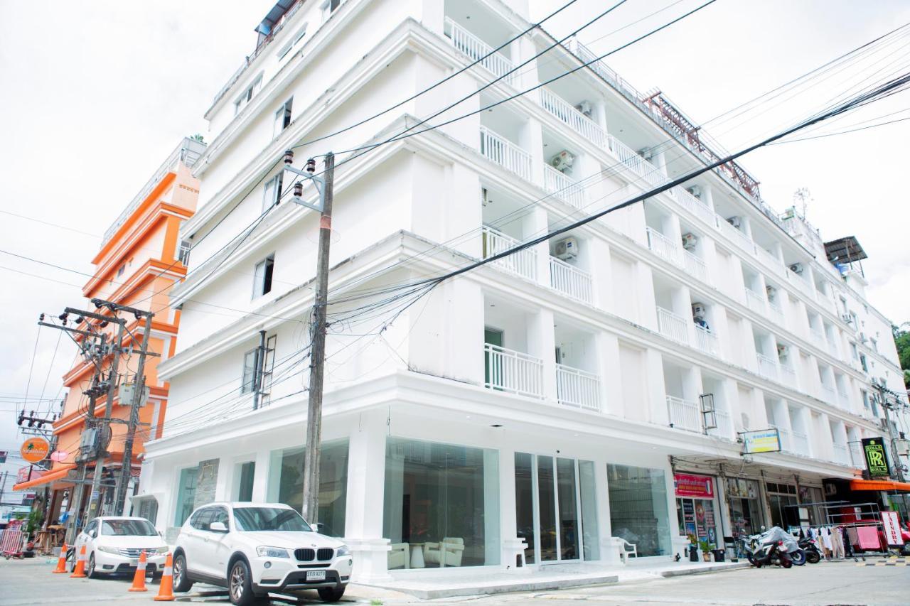 Blue Skyline Hotel Patong Esterno foto